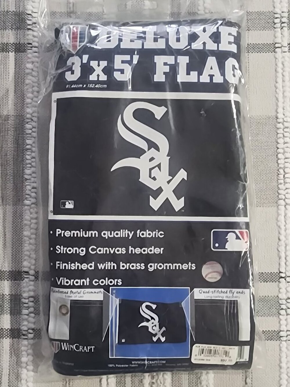 WinCraft Chicago White Sox 3' x 5' Single-Sided Deluxe Primary Team Logo Flag